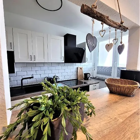 21122 Apartment *